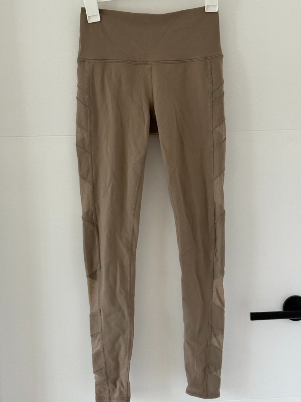 Beige Alo Leggings size small